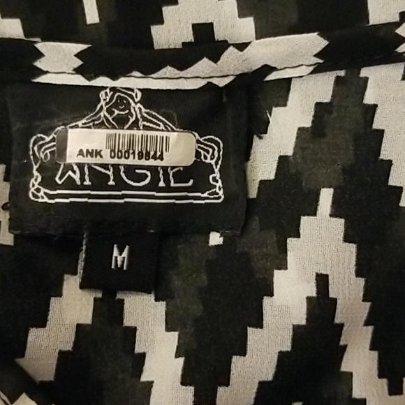 Angie Black and White Top 💕 - Picture 5 of 8